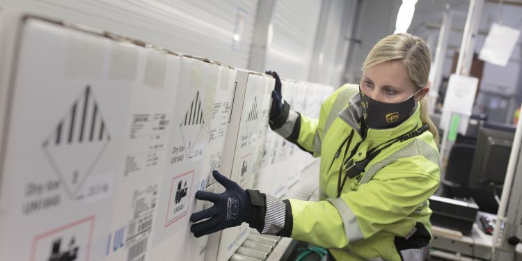 UPS Healthcare (c) UPS