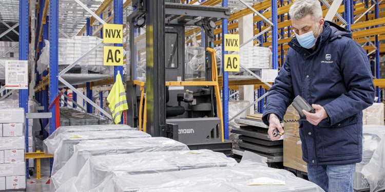 UPS Healthcare vertreibt Novavax COVID-19-Impfstoff