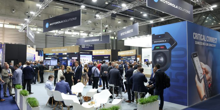 Motorola Solutions auf der CCW 2022 (c) Motorola Solutions / Katharina Schiffl