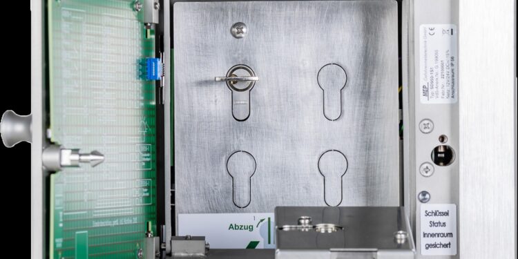 MEP‑Feuerwehr‑Schlüsseldepot SD950 © Labor Strauss