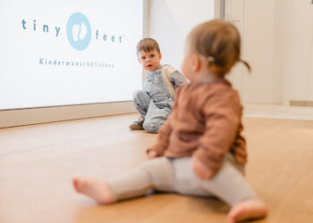 Aufklärung, Mut und Zeit für Fragen: Das Herbstprogramm bei Tiny Feet (c) Tiny Feet
