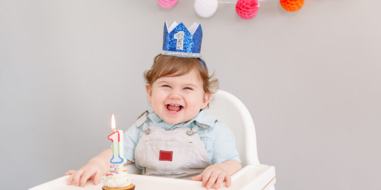 Ein Jahr Tiny Feet St. Pölten: Niederösterreichs größte Kinderwunschklinik feiert Geburtstag und setzt auf Aufklärung