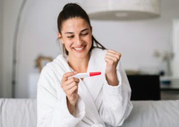 PCOS und Kinderwunsch: Tiny Feet berät Betroffene kostenlos