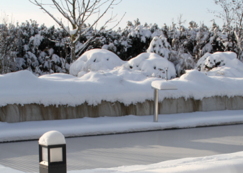 Poolbesitzer: So bringen Sie Ihr Pool frostfrei durch den Winter.