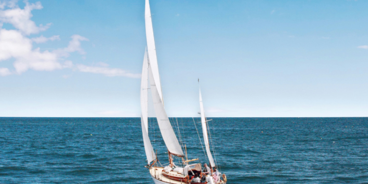 Etat: comm:unications setzt die Segel für die Online-Plattform Boataround in der DACH-Region